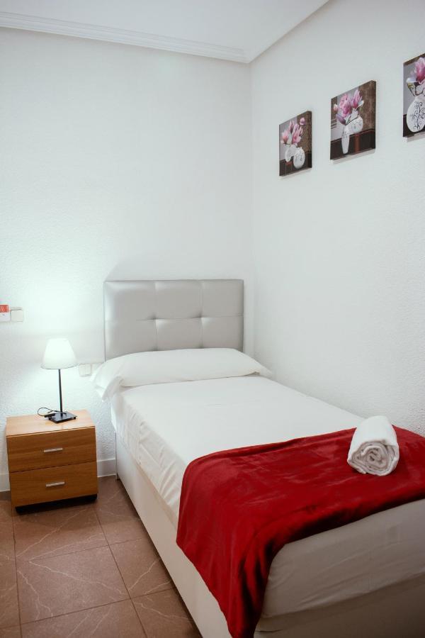Hostal Artico Madrid Dış mekan fotoğraf
