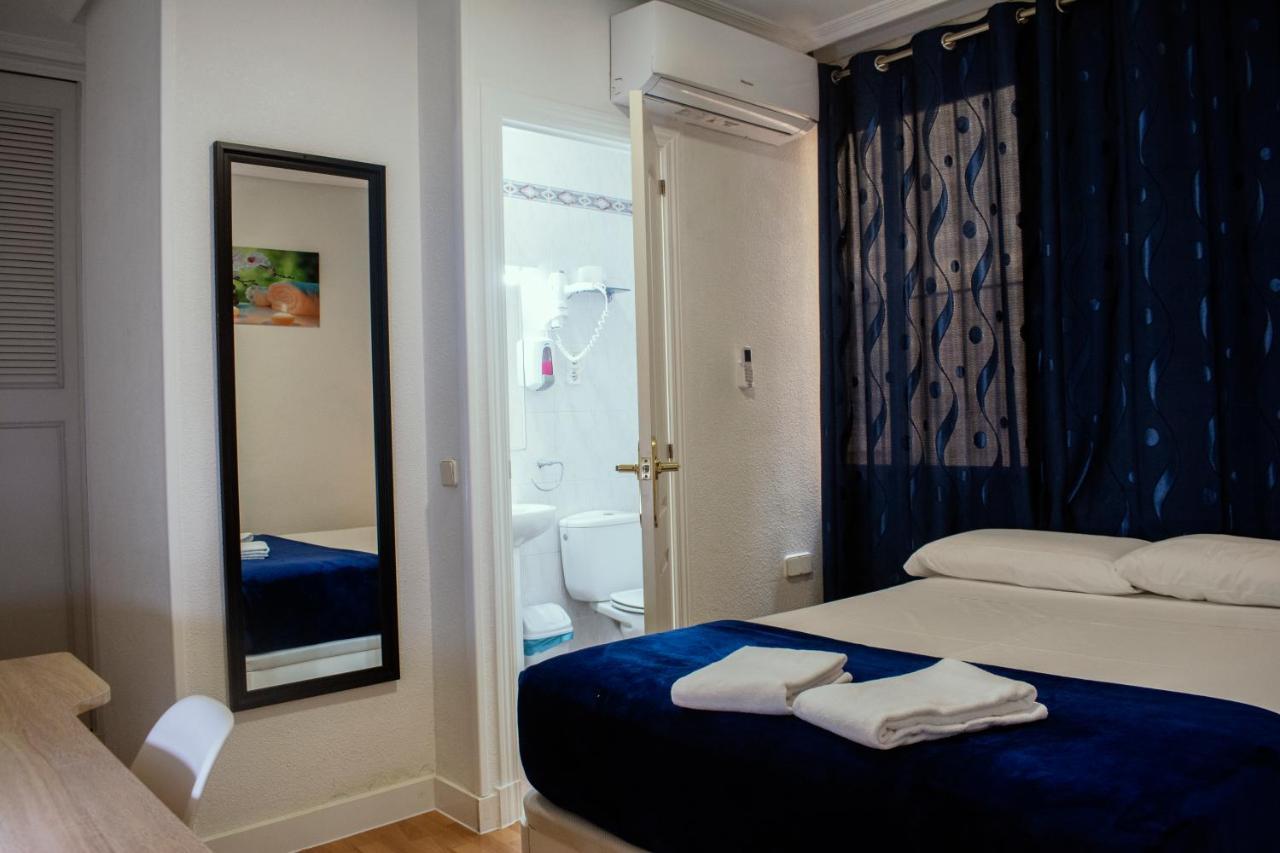 Hostal Artico Madrid Dış mekan fotoğraf