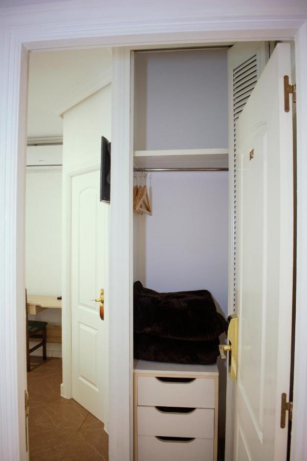Hostal Artico Madrid Dış mekan fotoğraf