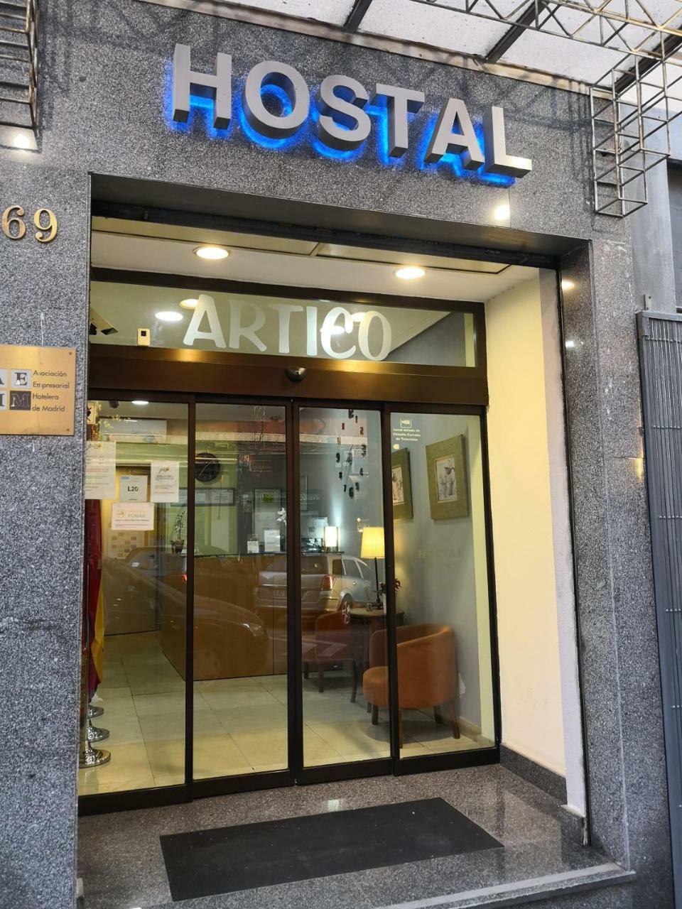 Hostal Artico Madrid Dış mekan fotoğraf